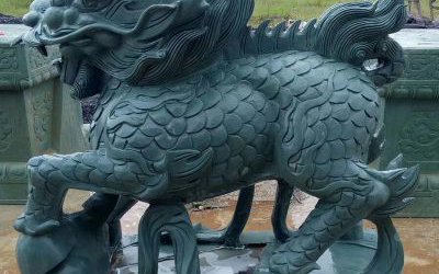 景區(qū)玻璃鋼仿古動(dòng)物神獸麒麟雕塑