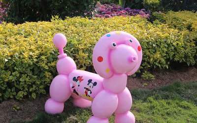 游樂場玻璃鋼卡通氣球狗雕塑