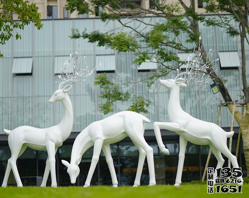 城市廣場玻璃鋼幾何創(chuàng)意鹿雕塑 城市廣場玻璃鋼幾何創(chuàng)意鹿雕塑