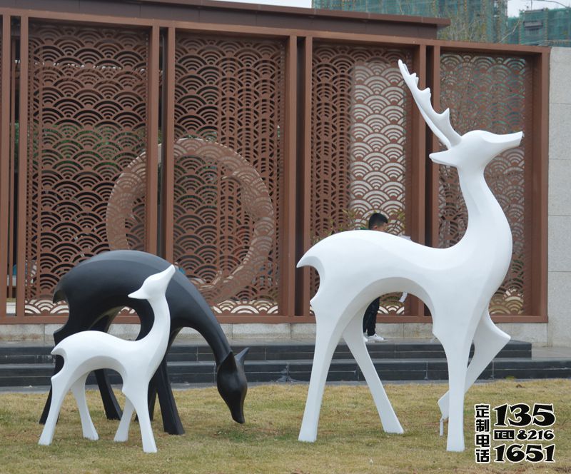 公園玻璃鋼抽象梅花鹿雕塑 公園玻璃鋼抽象梅花鹿雕塑